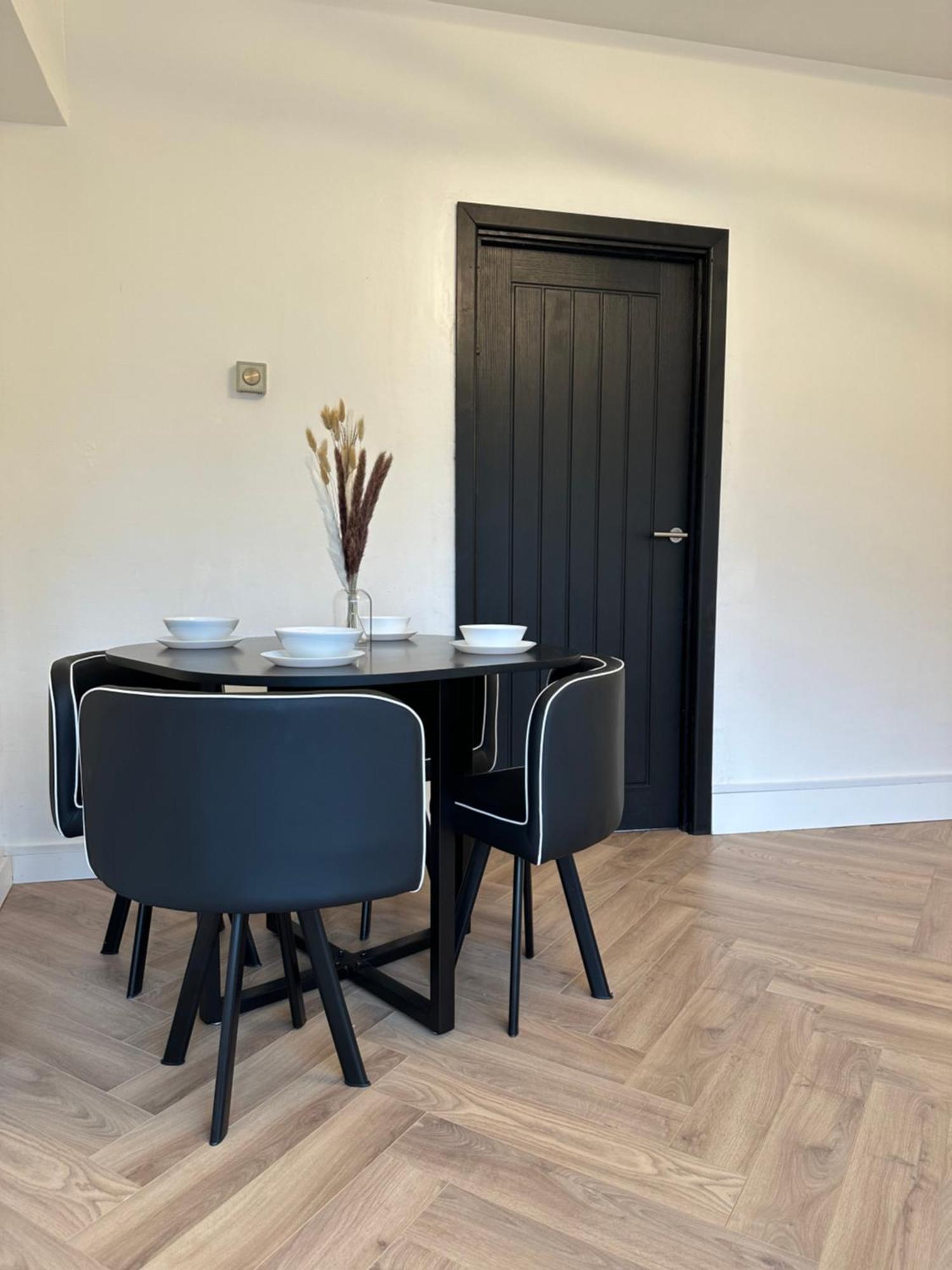 2 Bedroom Flat By Bridge & The Shard Londra