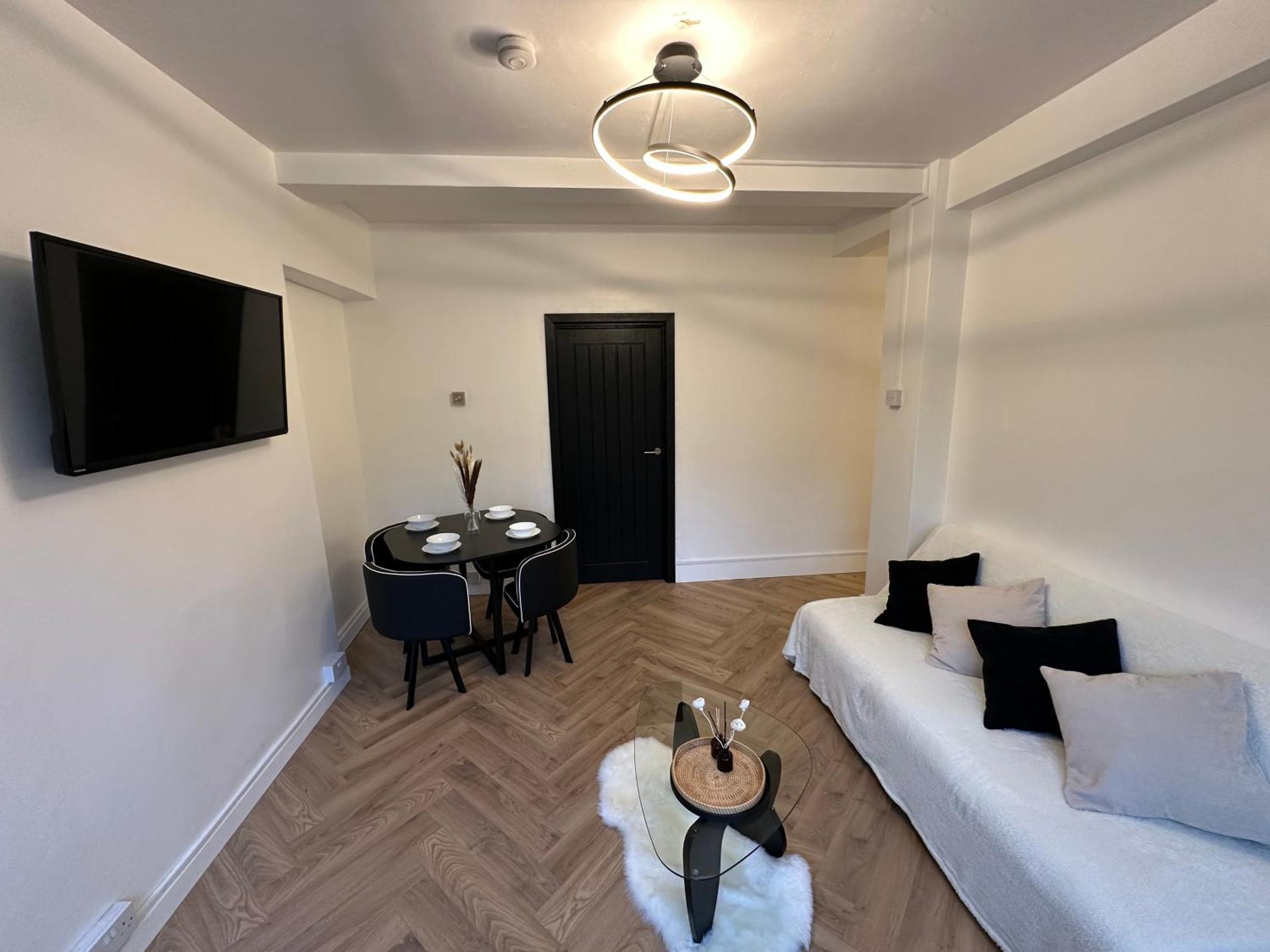 2 Bedroom Flat By Bridge & The Shard Londra