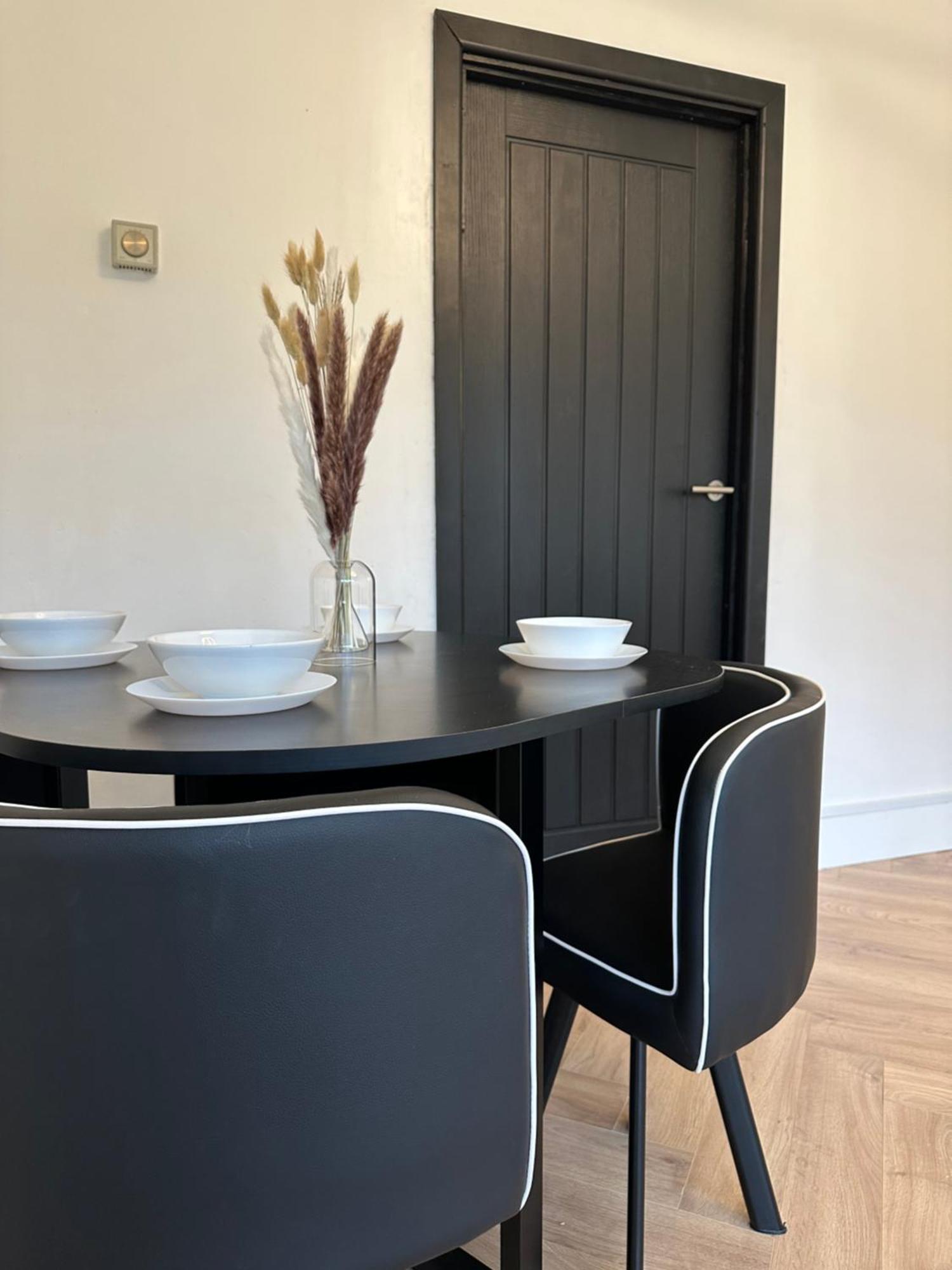 2 Bedroom Flat By Bridge & The Shard Londra